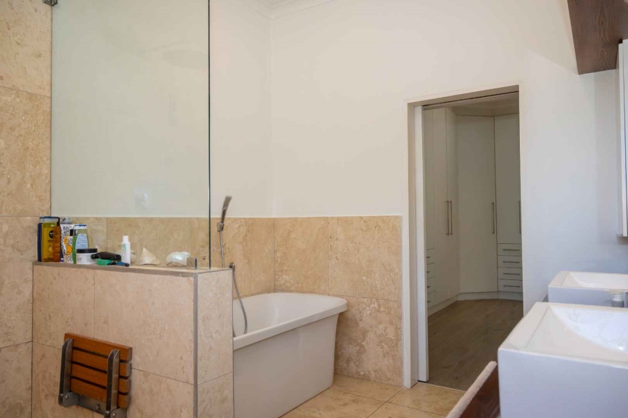 5 Bedroom Property for Sale in Walmer Eastern Cape